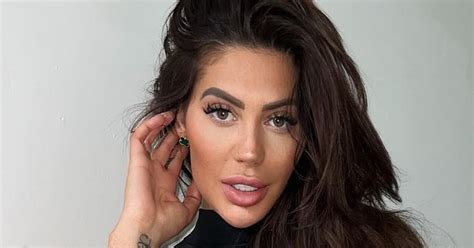 Chloe Ferry praised by fans for showing off her real bikini  .